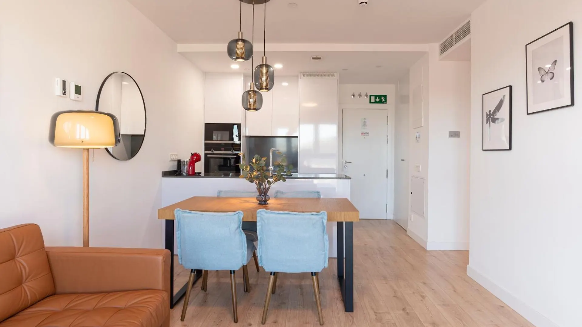 מאלגה Skyline II Pool & Coworking By Ele Apartments